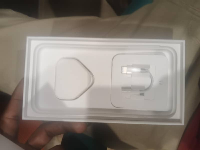 Apple iPhone 8 Plus board only 4