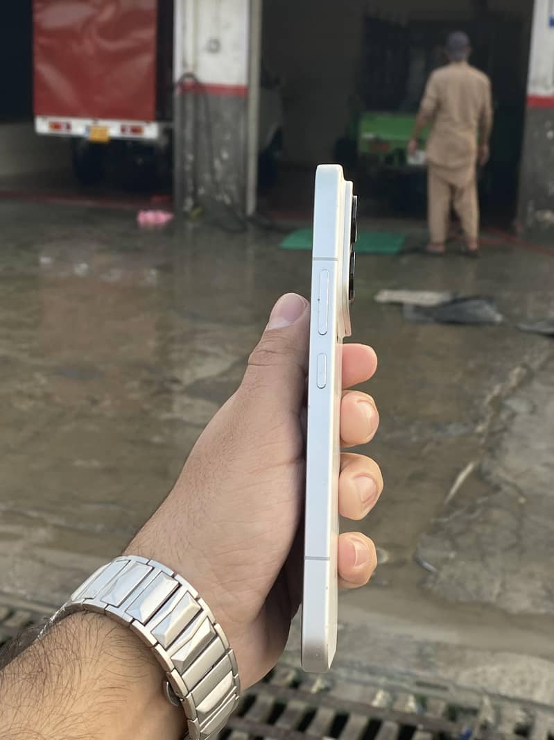 Xiaomi 17 Pro Max 5