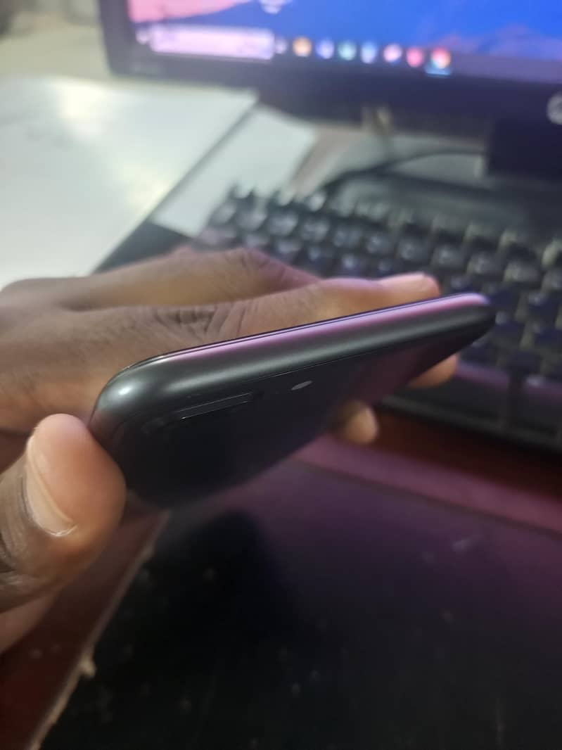 Apple iPhone 8 Plus 2