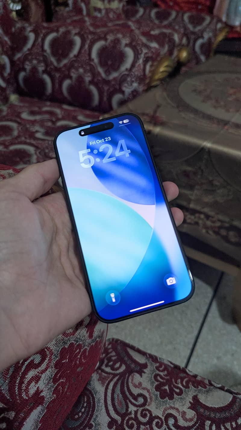 Apple iPhone 15 Pro 2