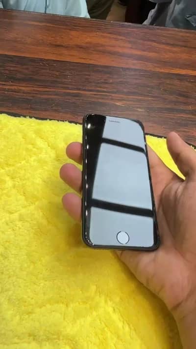 Apple iPhone SE 2