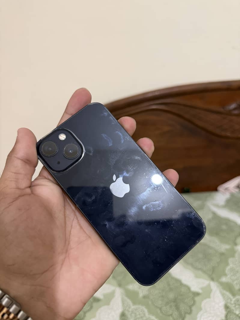 Apple iPhone 13 4