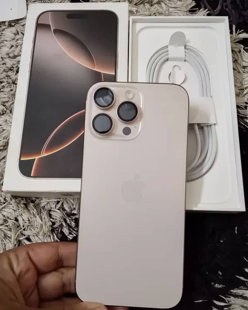 Apple iPhone 16 Pro Max 3