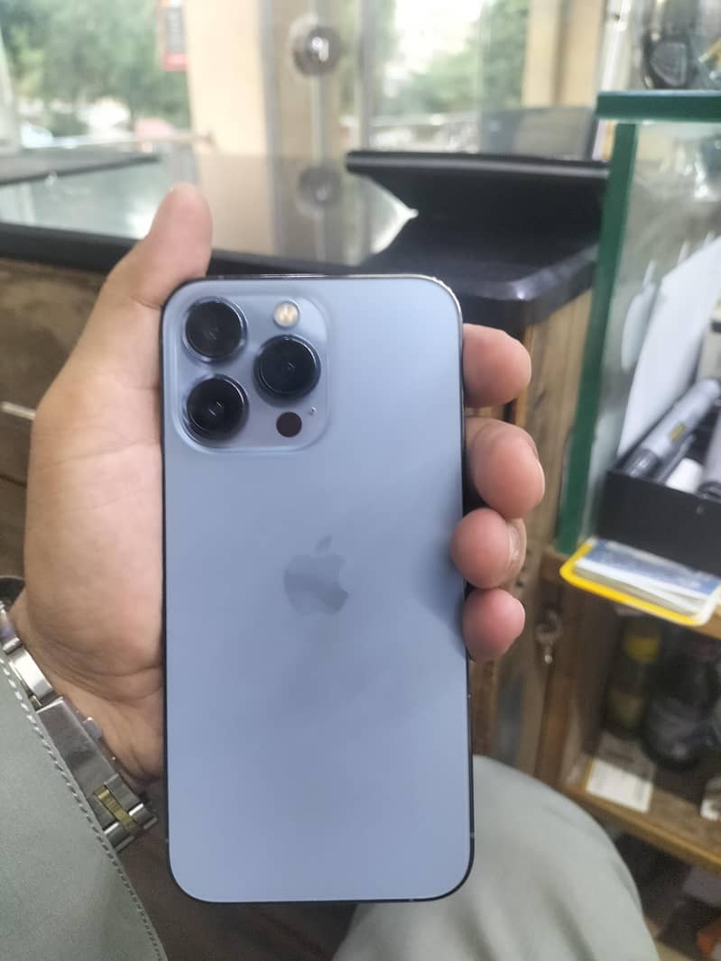 Apple iPhone 13 Pro 4