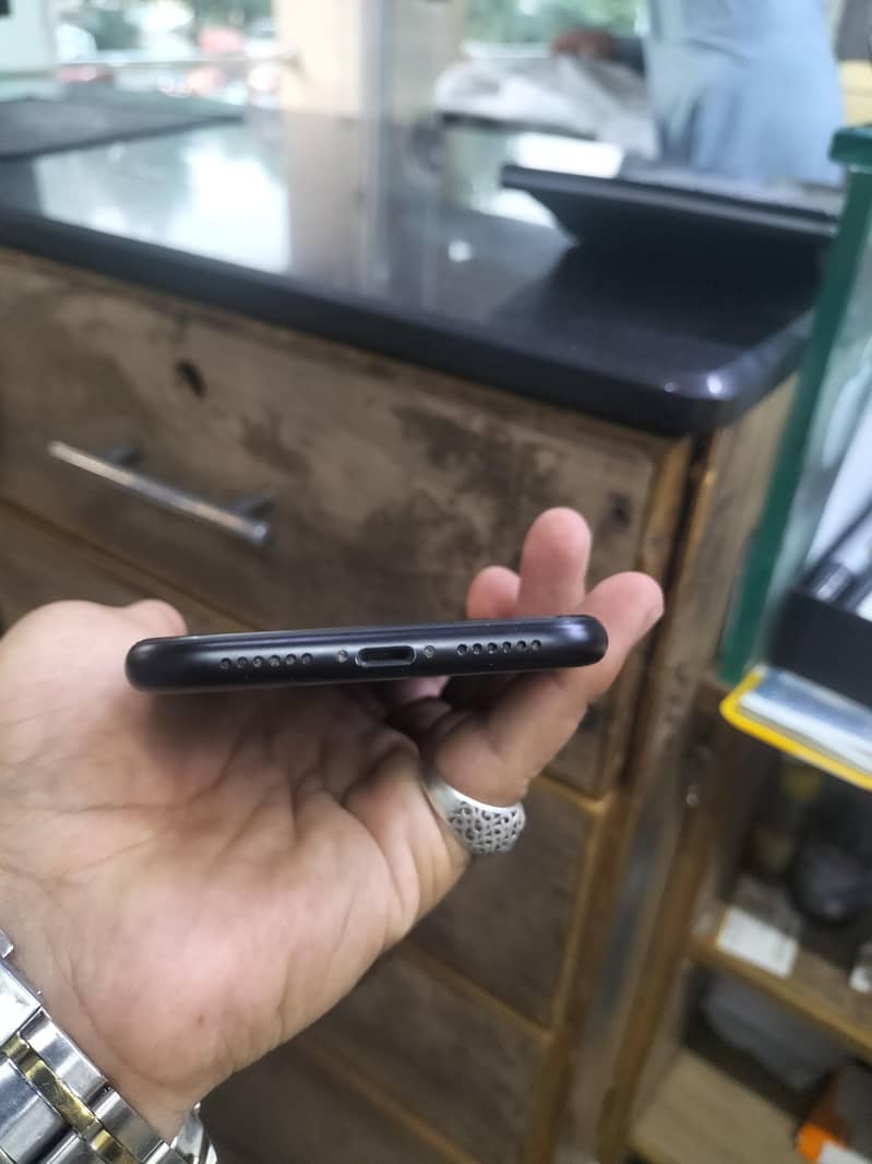 Apple iPhone 13 Pro 11