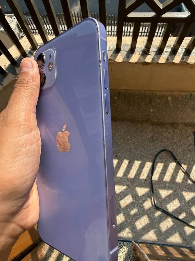 Apple iPhone 12 2