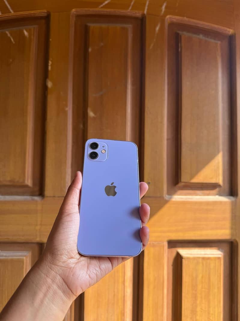 Apple iPhone 12 6