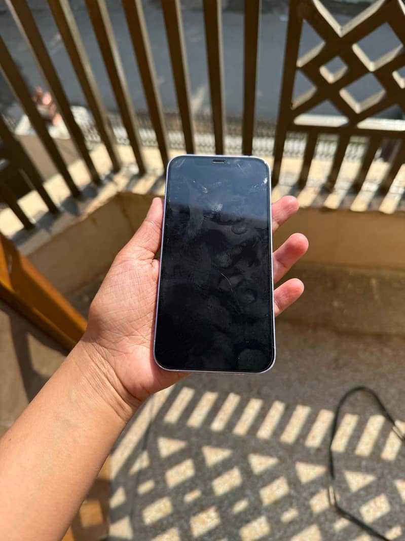Apple iPhone 12 7