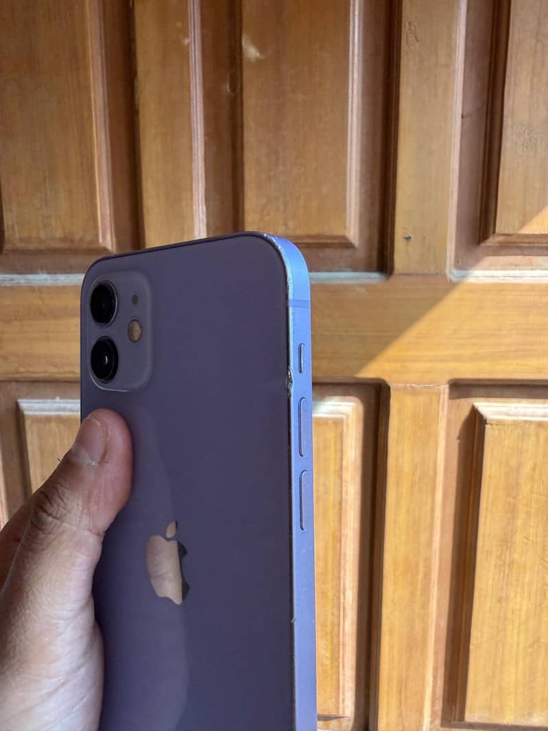Apple iPhone 12 8