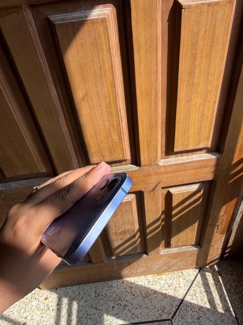 Apple iPhone 12 9
