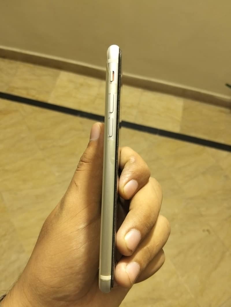 Apple iPhone SE 4