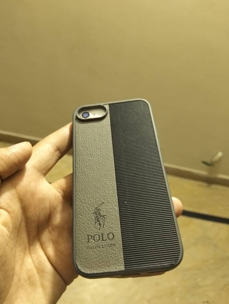 Apple iPhone SE 6