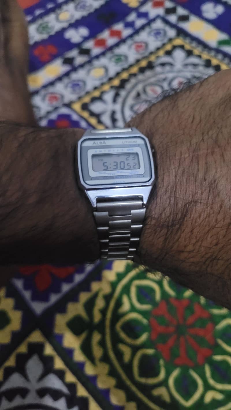 alba old watch 3