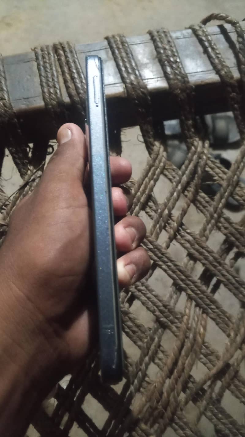 Tecno Spark 20 4
