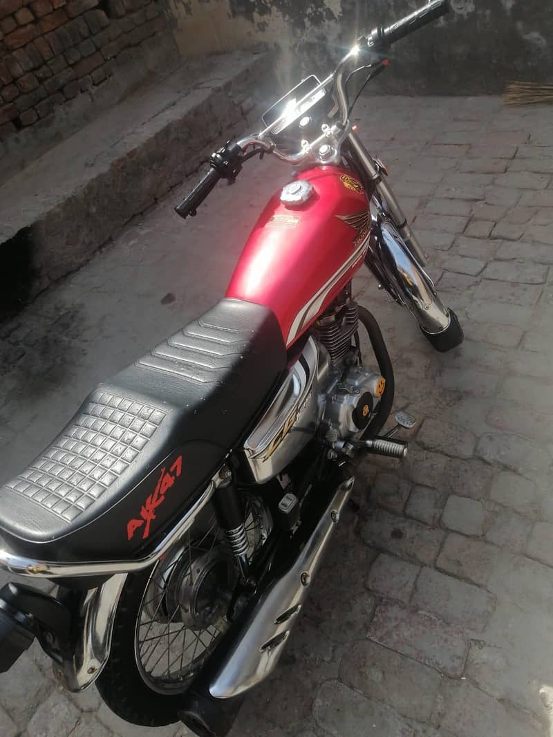 HONDA 125 SELFSTART 3