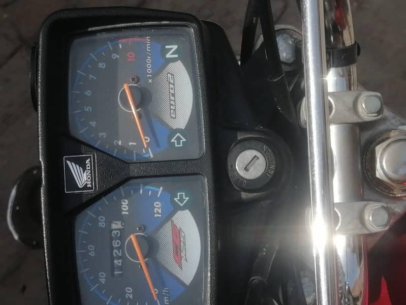 HONDA 125 SELFSTART 8