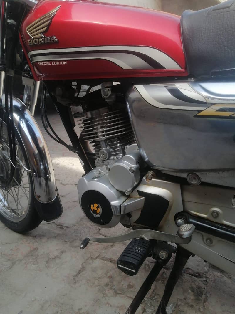HONDA 125 SELFSTART 11