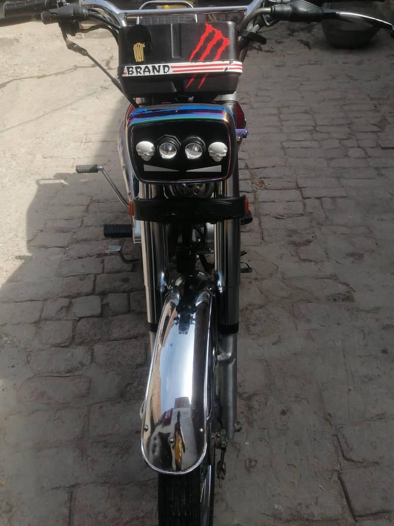 HONDA 125 SELFSTART 12