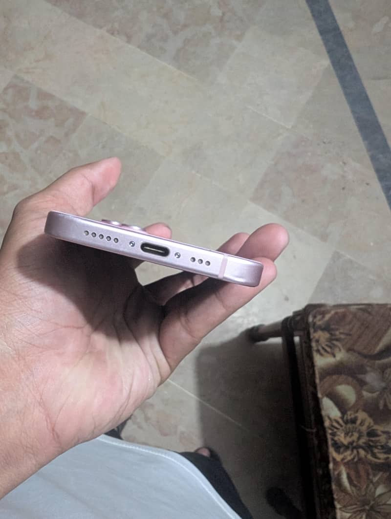 Apple iPhone 15 3