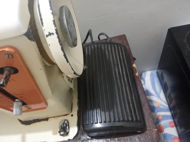 Singer machine 4
