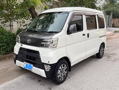 Toyota Van 2020