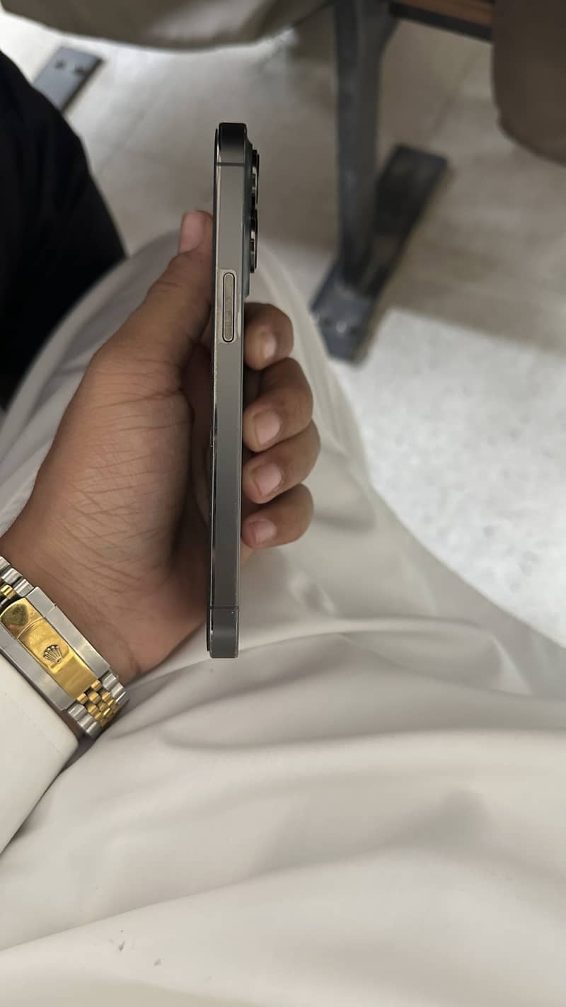 Apple iPhone 13 Pro 0