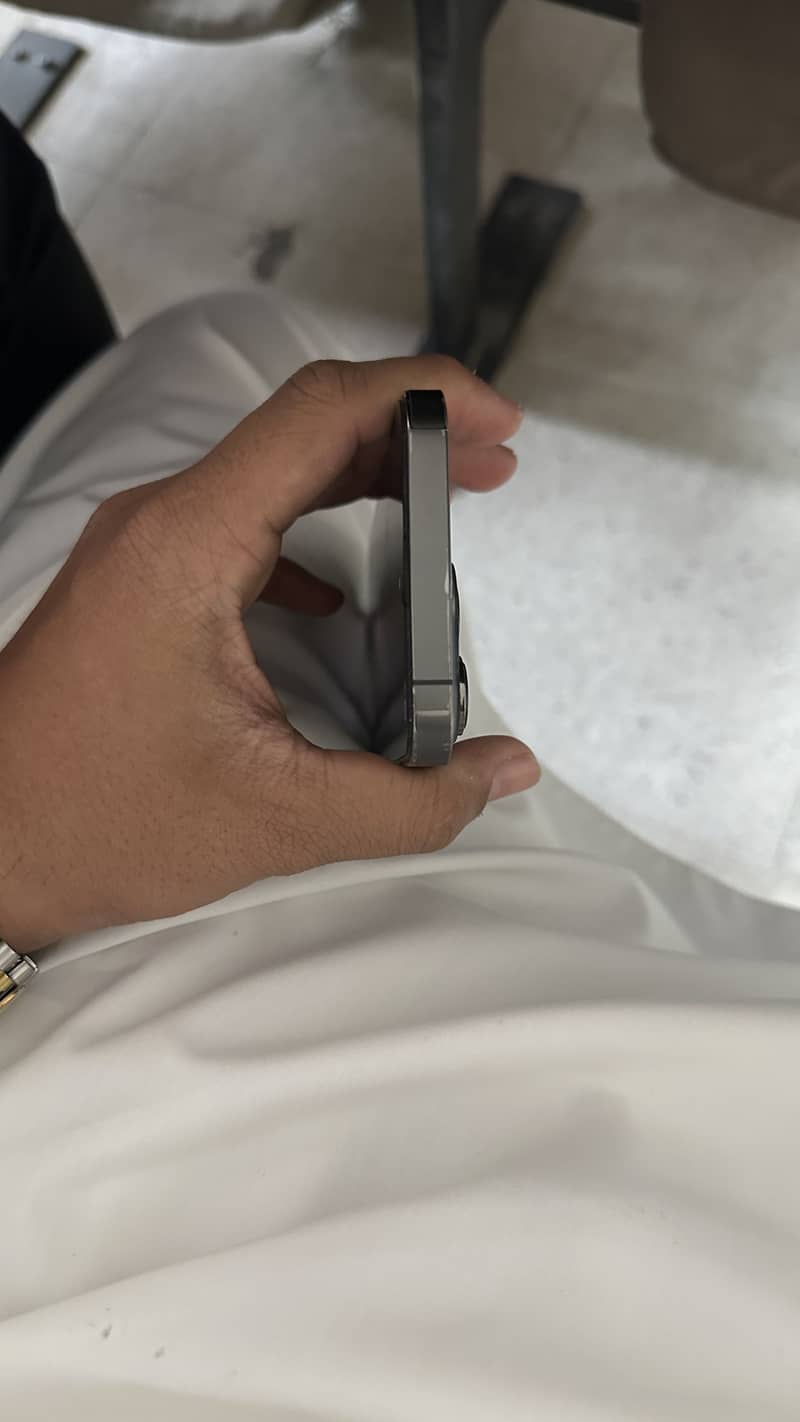Apple iPhone 13 Pro 1