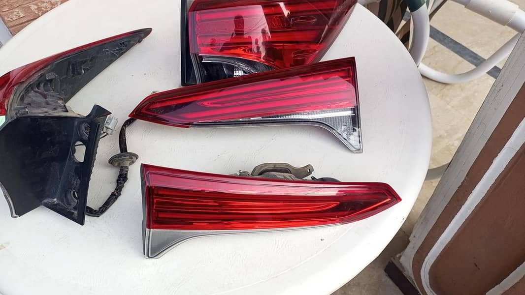 fortuner original back lights 0