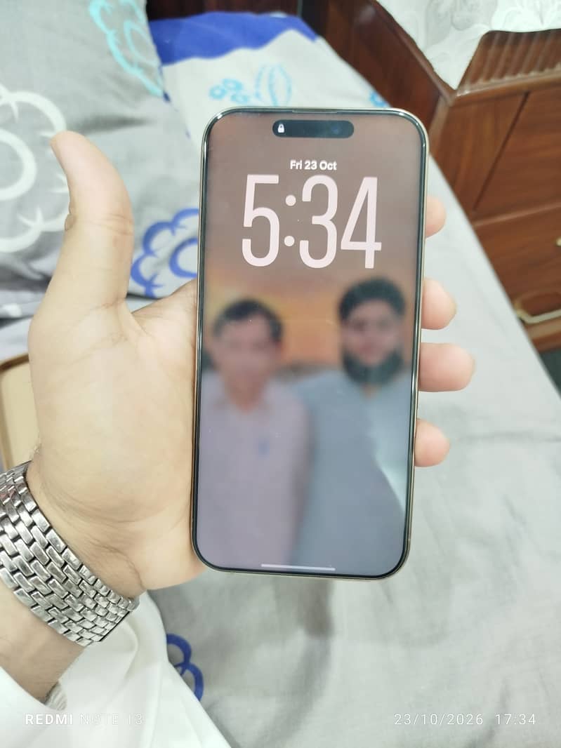 Apple iPhone 16 Pro Max JV 1