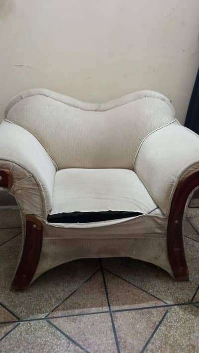 Used 6-Seater Sofa Set (1+2+3) – Needs Repair