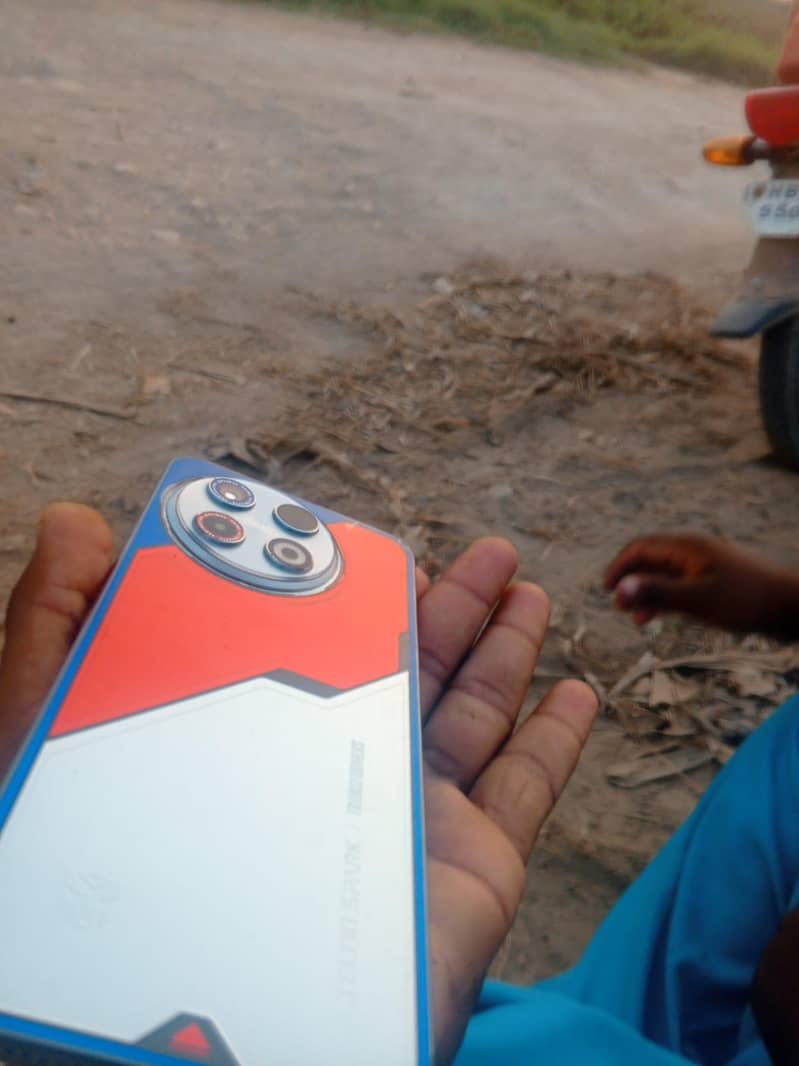 Tecno SPARK 30 Pro 3