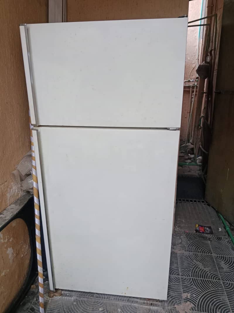 Frigidaire refrigerator 0