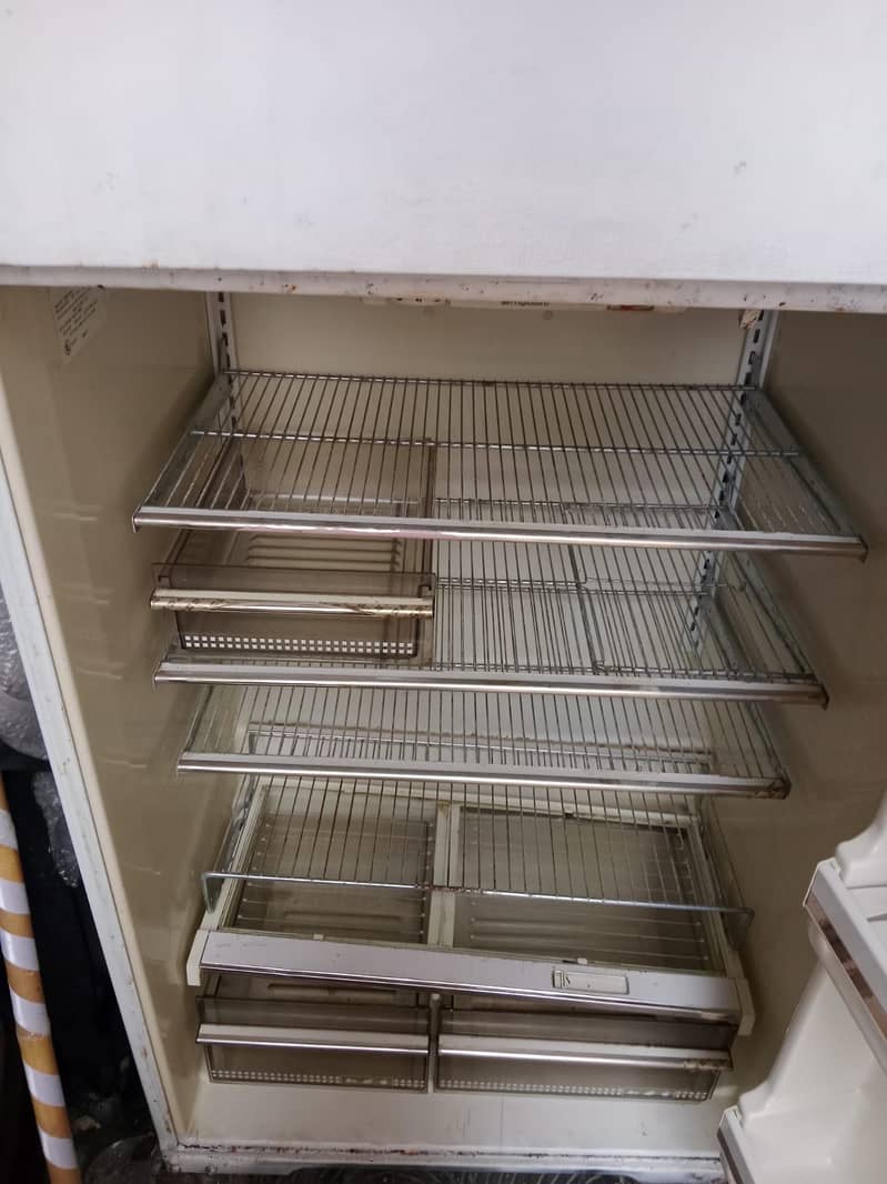 Frigidaire refrigerator 1