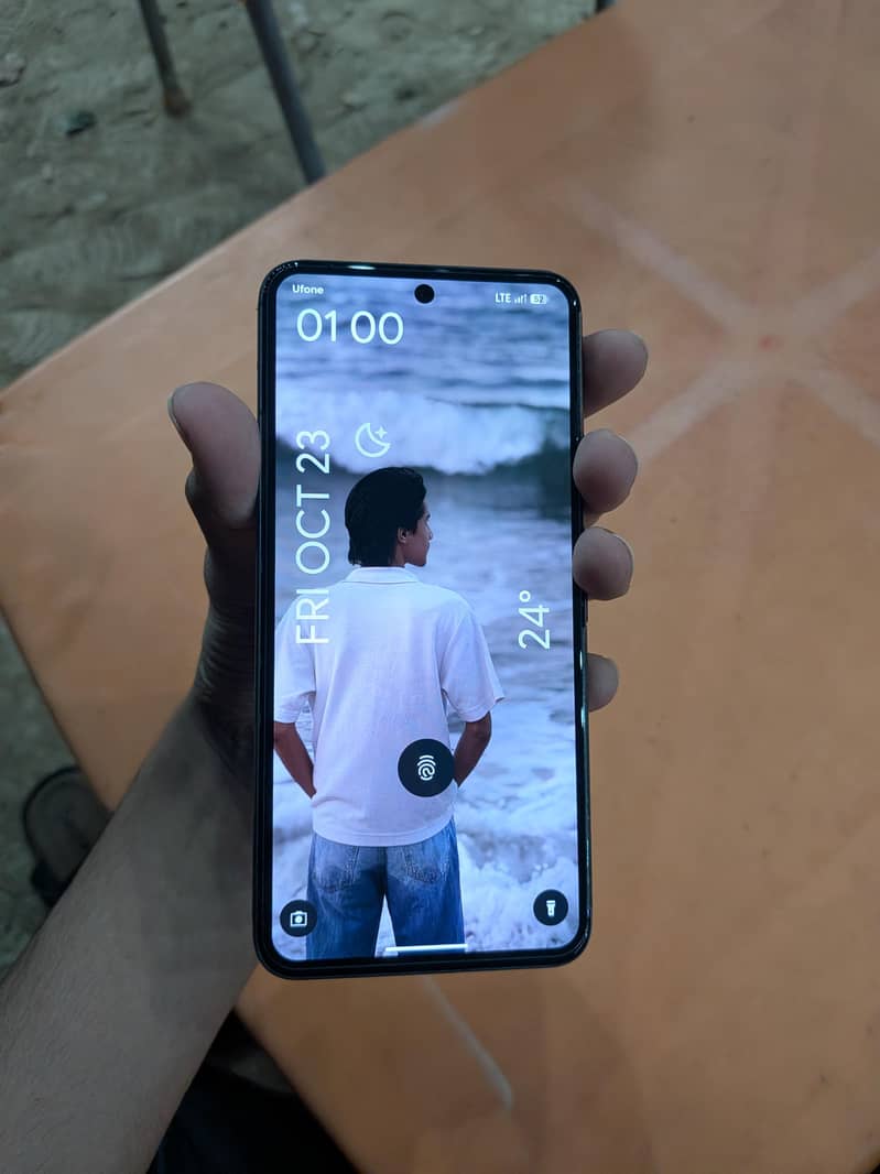 Google Pixel 8 5