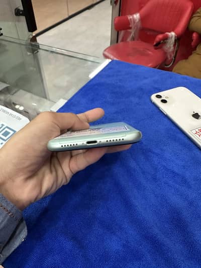 Apple iPhone 11