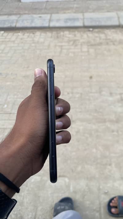 Apple iPhone XR