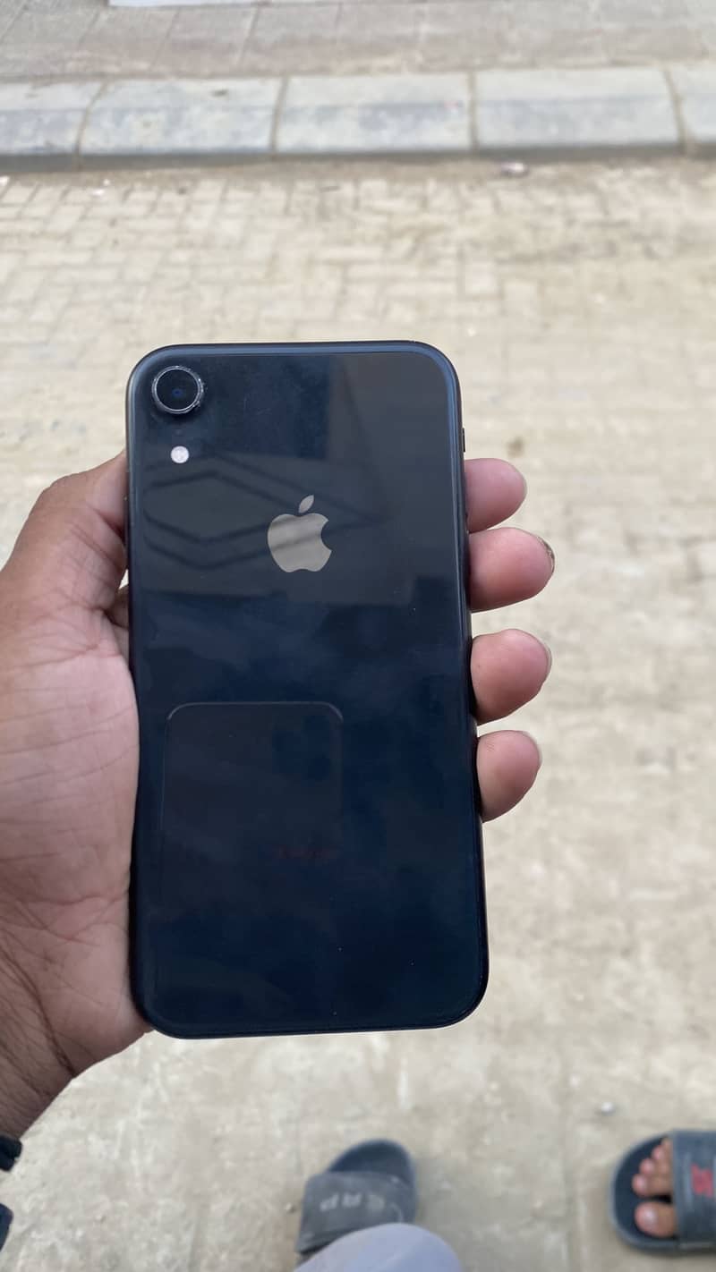 Apple iPhone XR 1