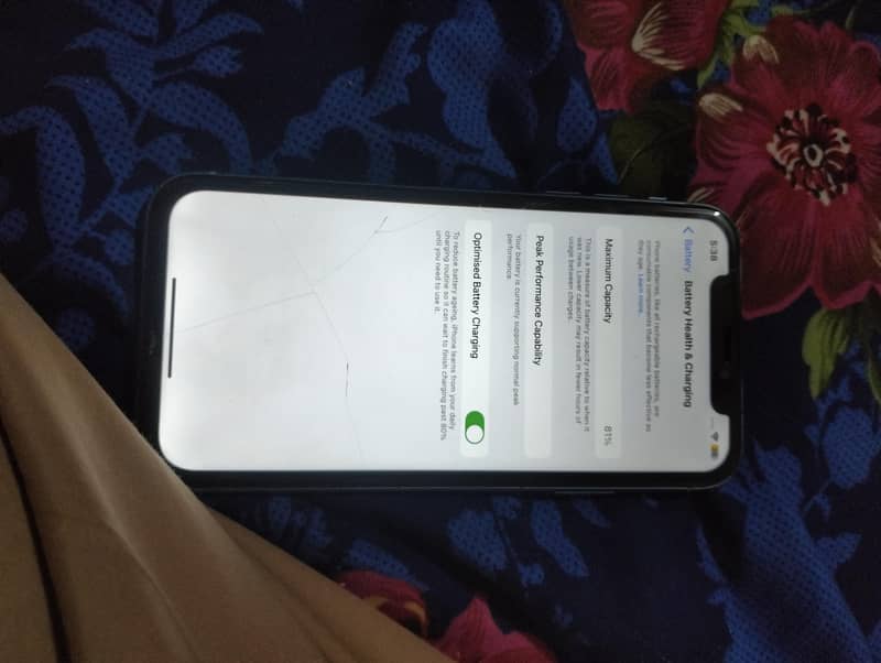Apple iPhone XR 7