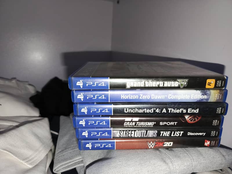 PLAY STATION 4 5