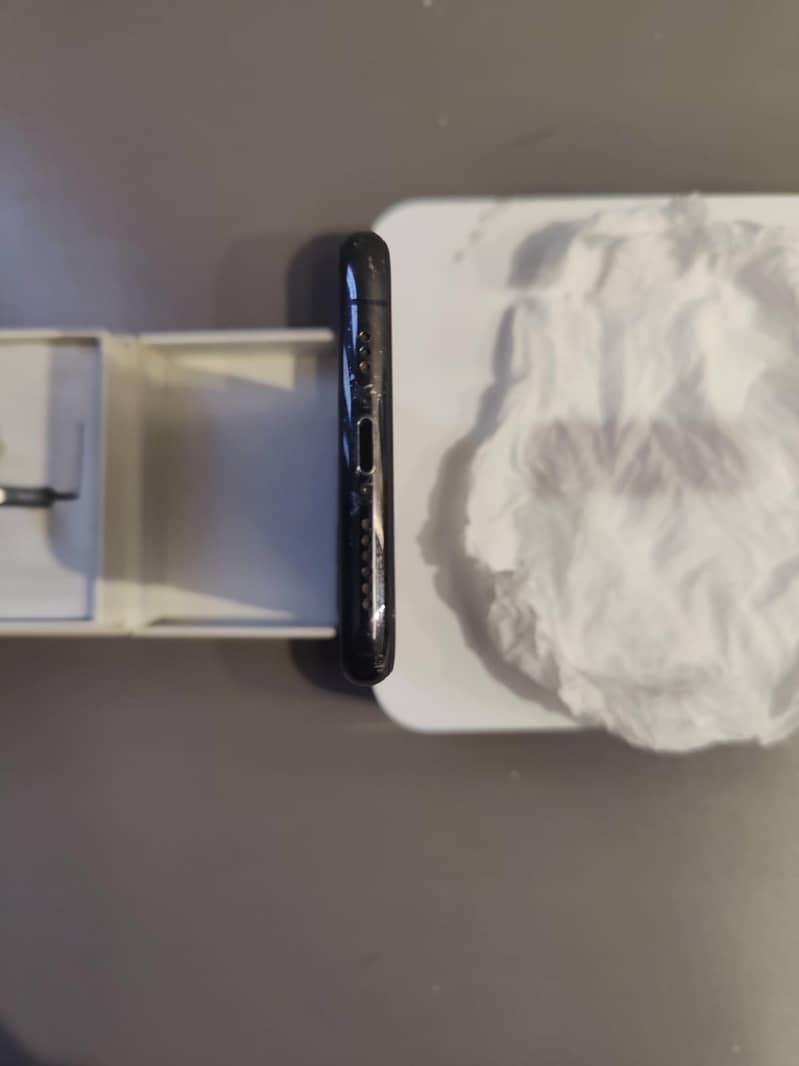 Apple phone 3