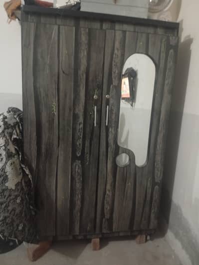 ALMAARI DOUBLE DOOR