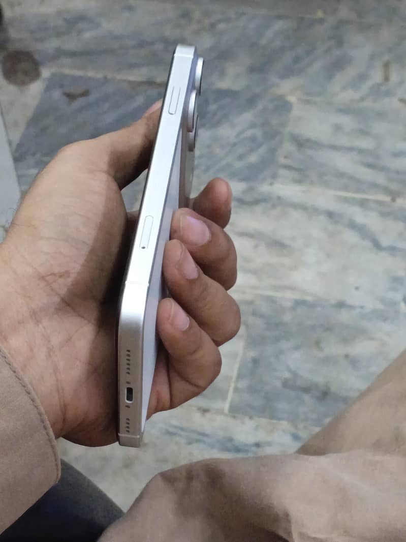 IPHONE XR/17 PRO CONVERTED 3