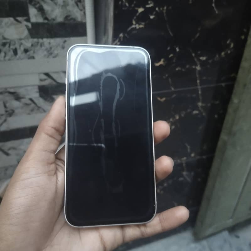 Apple iPhone 13 2