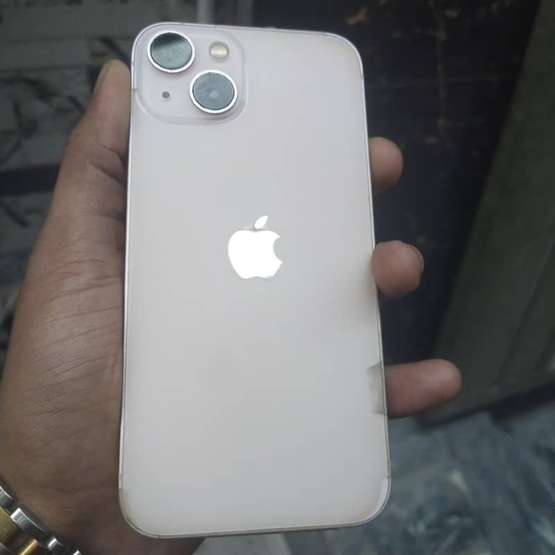 Apple iPhone 13 4
