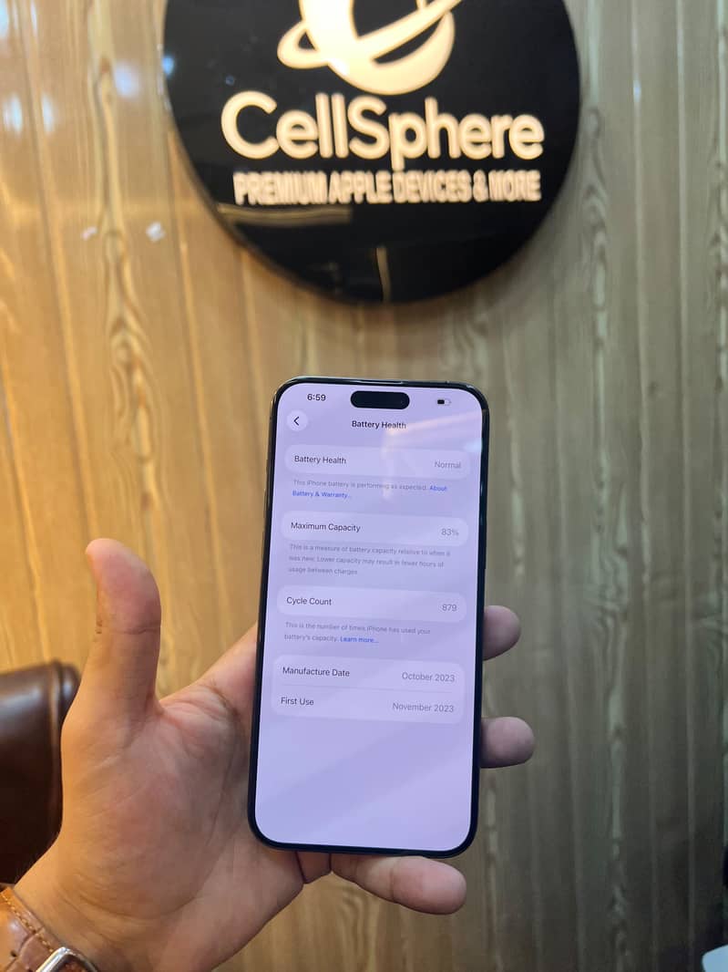 Apple iPhone 15 Pro Max 6