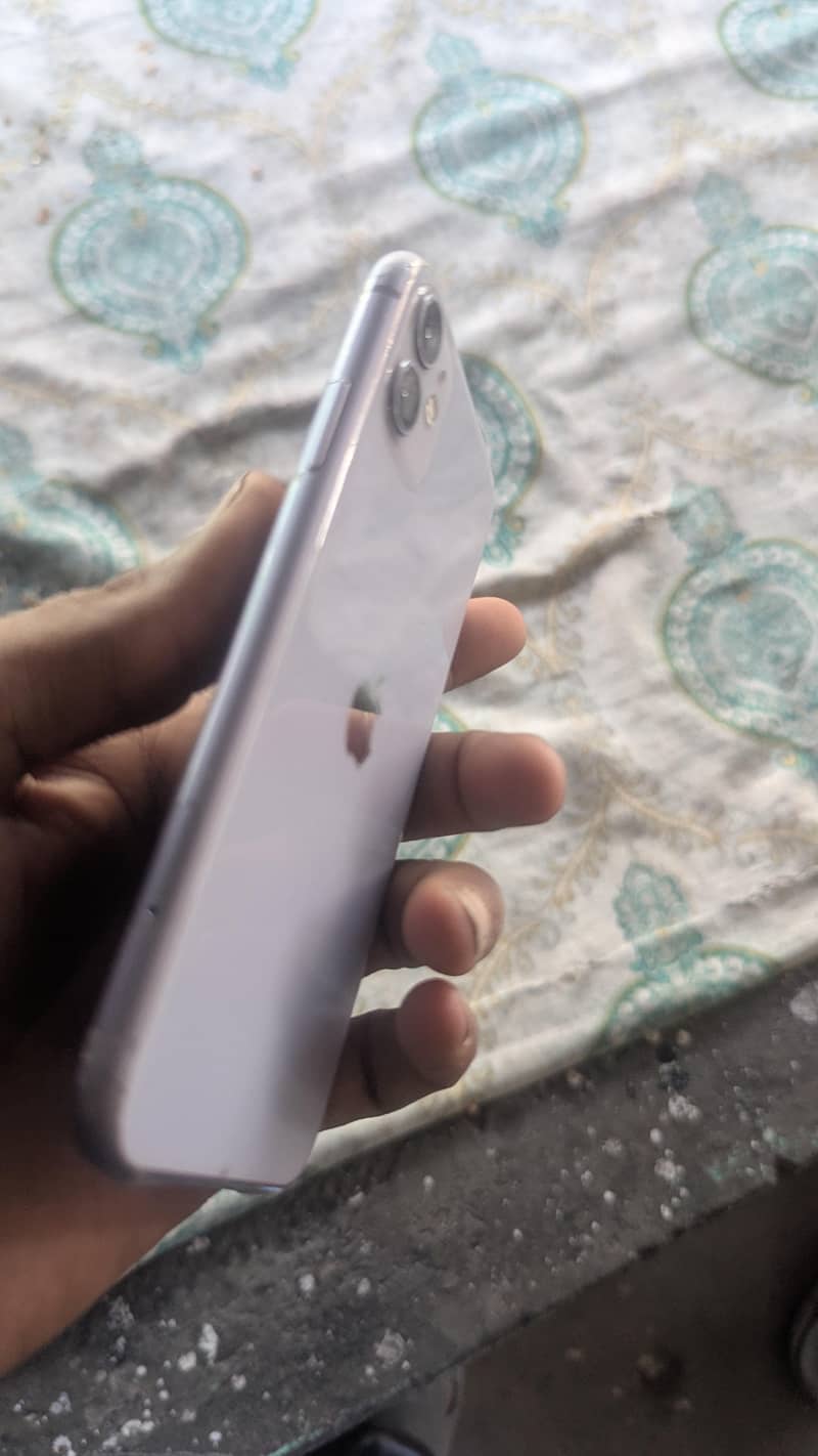 Apple iPhone 11 6