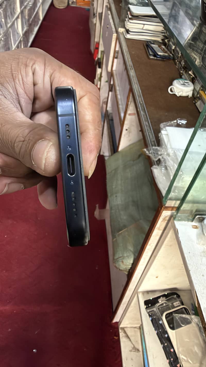 Apple iPhone 15 Pro 5