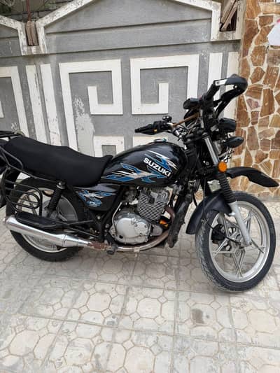 Suzuki GS 150 Special Edition 2022 - Excellent condition