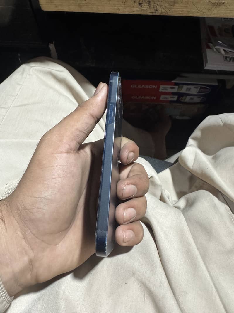 Apple iPhone 12 2