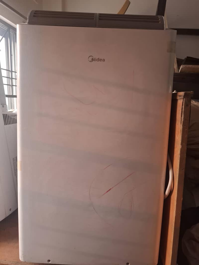Midea Portable A. C 1